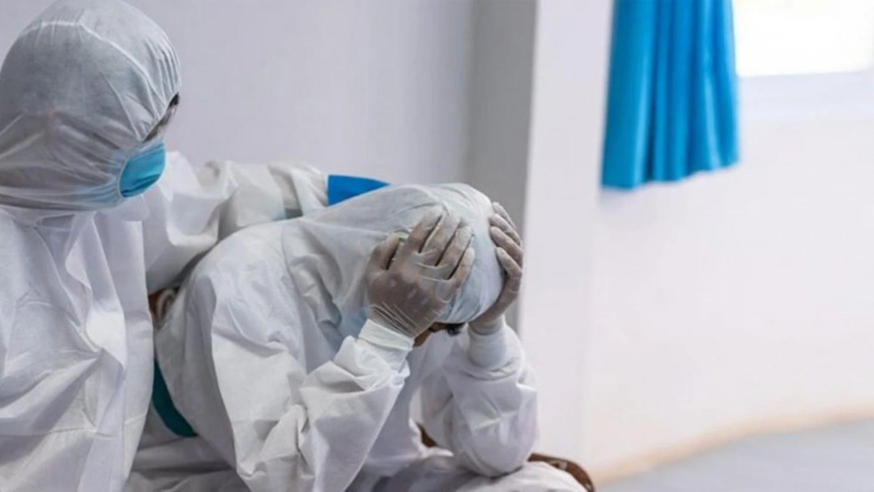 Salgın süresince 216 sağlık personeli koronavirüs nedeniyle hayatını kaybetti