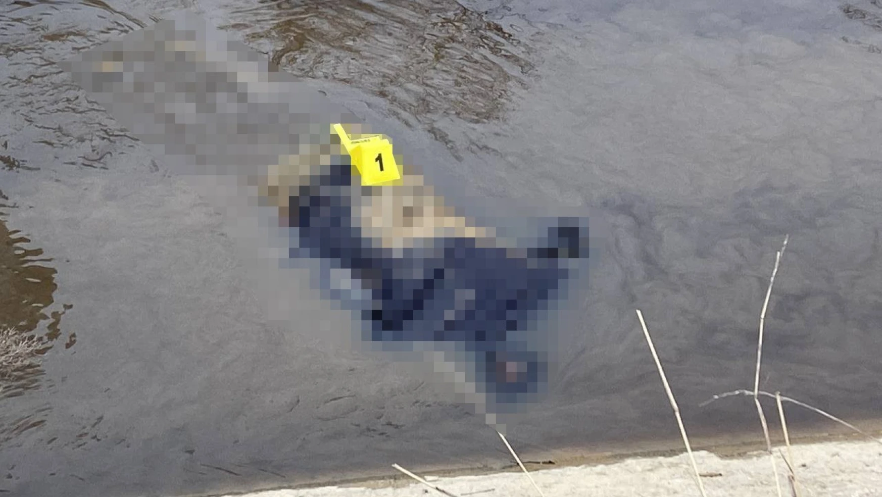 Sulama kanalı içerisinde ceset bulundu