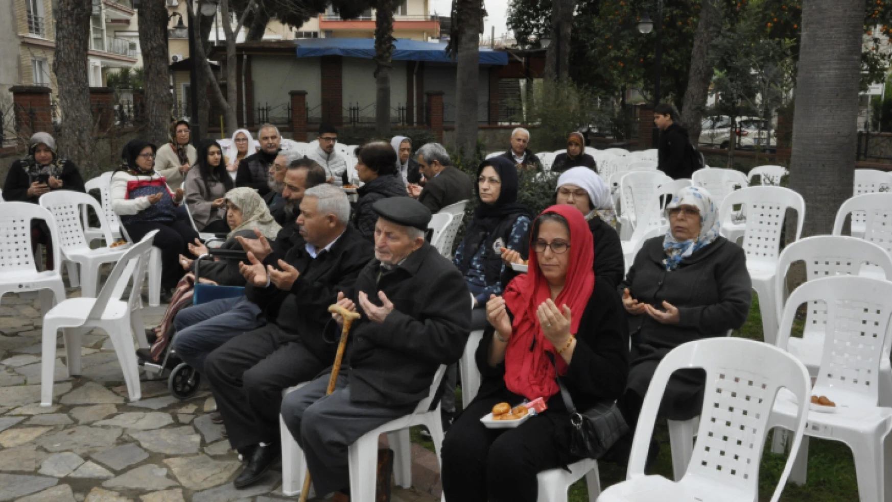 Turan Mahallesi'nden depremzedeler için hayır etkinliği