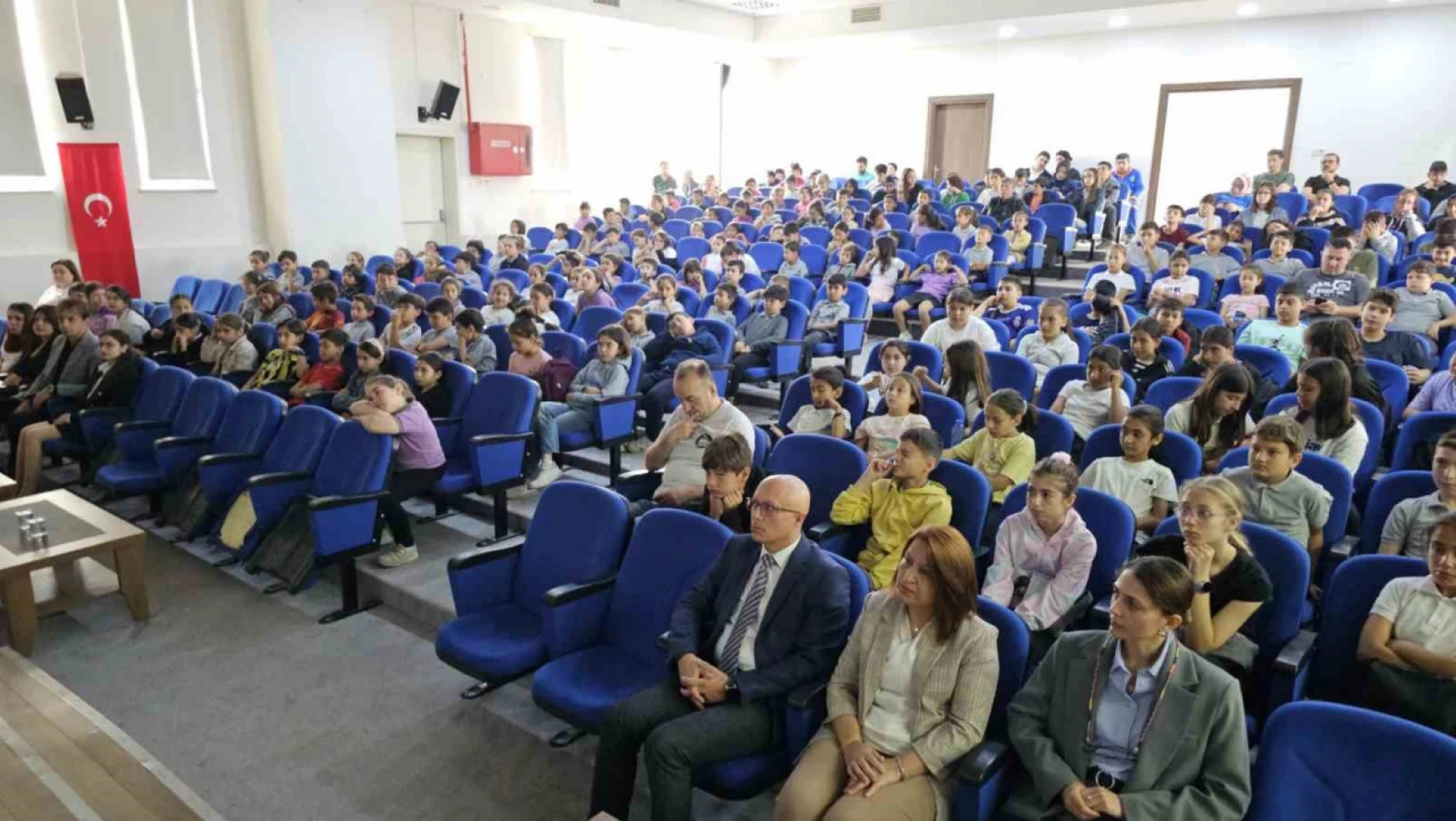 Yenipazar'da öğrenciler okul güvenliği ve su verimliliği konularında bilgilendirildi