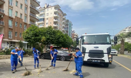 Aydın Büyükşehir Belediyesi ekipleri kent genelinde çalışmalarını sürdürüyor