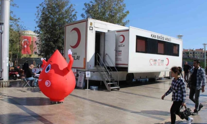 Aydın'da kan bağışı kampanyasına vatandaşlar ilgi gösterdi