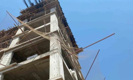 Çalıştığı inşaatın 8'inci katından düşen işçi hayatını kaybetti