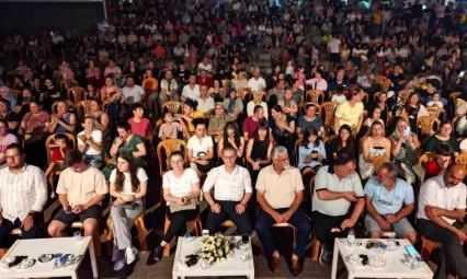 Kuyucak'ta yaz konseri ve milli coşku birlikte yaşandı
