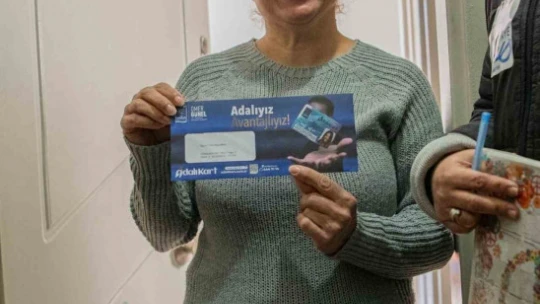 'Adalı Kart' vatandaşlarla buluşmaya başladı