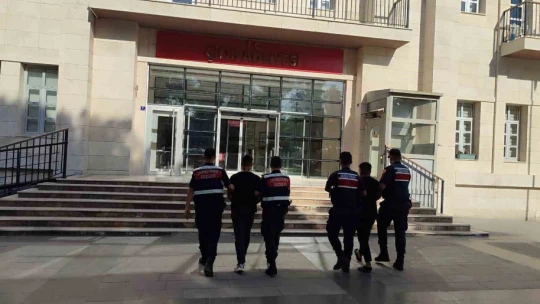 'Hakkınızda dava dosyası var' diyerek dolandırdılar