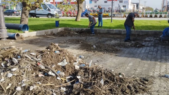 Demirçay sel felaketinde ölen vatandaşlarımızın cenaze töreni
