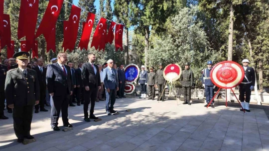 15 Temmuz programlarında AK Partili vekillerin yeri boş kaldı