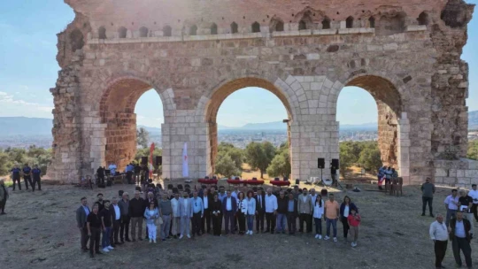 3 bin yıllık tarihi kentte meclis toplandı