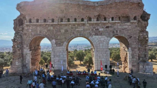 3 bin yıllık tarihi kentte meclis toplandı