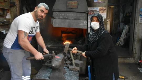 45 yıl aynı örse çekiç salladılar