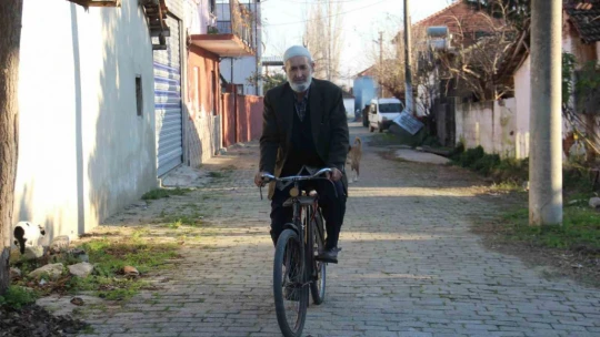 57 yıldır aynı bisikleti kullanıyor