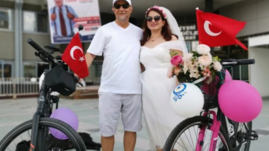 Mutluluğa pedal çevirdiler