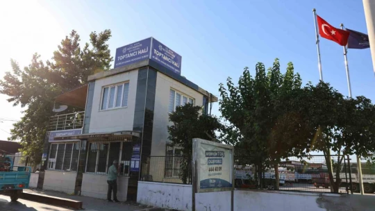 Acarlar'da eli ayağı tutan herkes çalışıyor