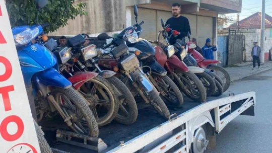 Acarlar'da sıkı denetim 19 motosiklet otoparka çekildi