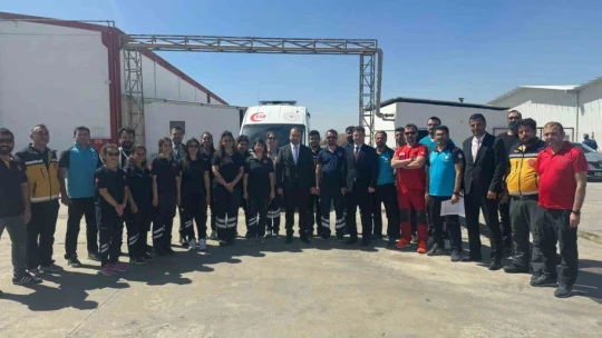 Acil sağlık personellerinin sürüş tekniği göz doldurdu