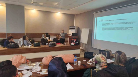 Acil Servis personeline yönelik hizmet içi eğitim verildi