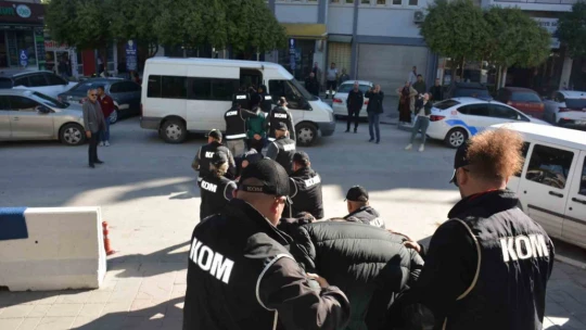 Adana'daki 'Bayğaralar' suç örgütü elebaşlarından birisi Aydın'da yakalandı