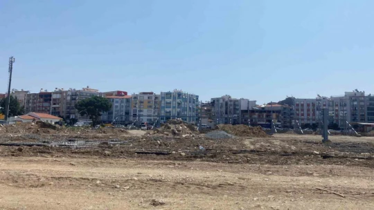 Adnan Menderes Stadyumu yıl sonuna yetişecek