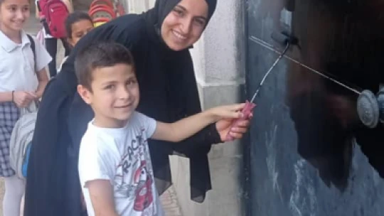 ADÜ'lü öğrenciler Çapahasan İlkokulunu renklendirdi