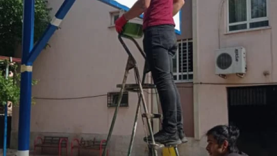 ADÜ'lü öğrenciler Çapahasan İlkokulunu renklendirdi