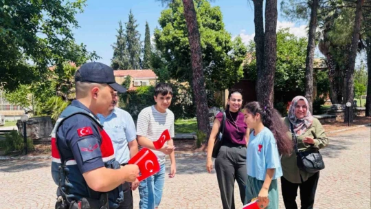 Afrodisias Antik Kenti ziyaretçilerine jandarmadan bilgilendirme