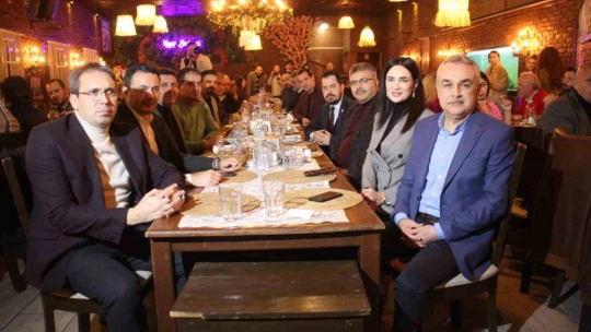 AK Parti Aydın Büyükşehir Belediye Başkan Adayı Savaş gazeteciler ile bir araya geldi