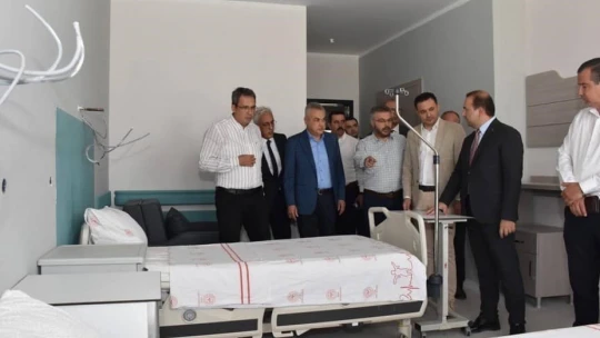 AK Parti heyeti Aydın Şehir Hastanesi inşaatında çalışmaları yerinde inceledi