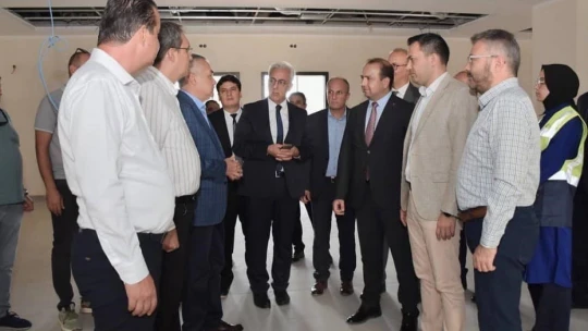AK Parti heyeti Aydın Şehir Hastanesi inşaatında çalışmaları yerinde inceledi