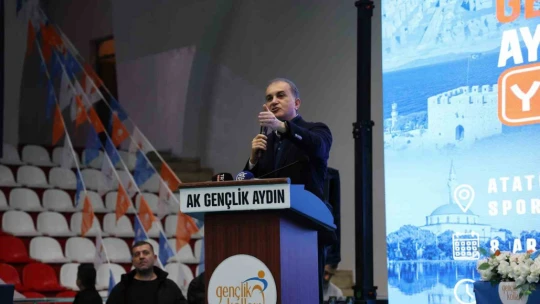 AK Parti'nin gençlik kongresine yaşlılar daha fazla ilgi gösterdi