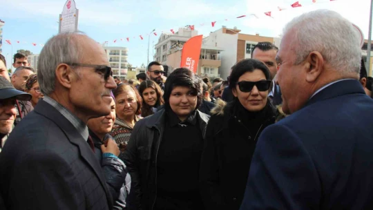 Akçöltekin'in adının verildiği park düzenlenen tören ile açıldı