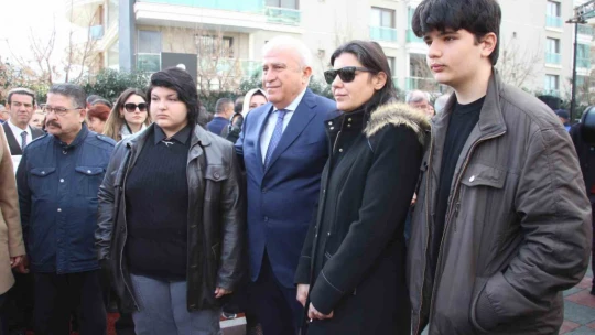 Akçöltekin'in adının verildiği park düzenlenen tören ile açıldı