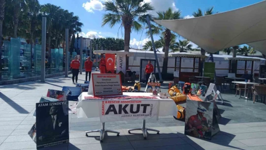 AKUT Kuşadası ekibi fotoğraf sergisi açtı