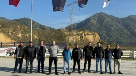 Alangüllü güreşe hazır