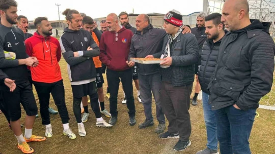 Alem gençlikten Naz-Naz'a baklava dopingi