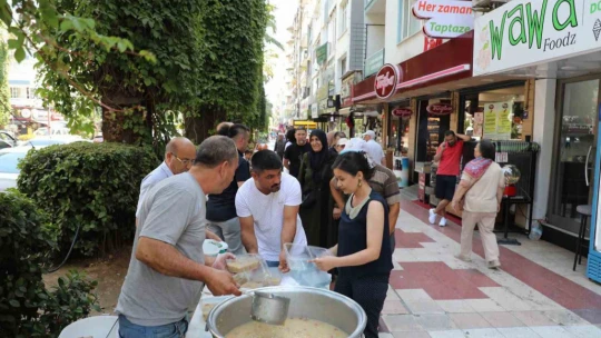 Altı Nokta Körler Derneği Aydın Şubesi'nden 500 kişilik aşure hayrı
