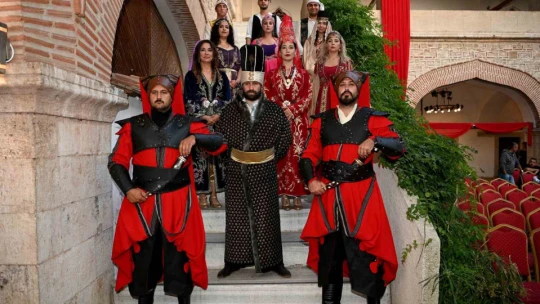 Anadolu Ateşi yaz boyunca Kuşadası'nda yanacak