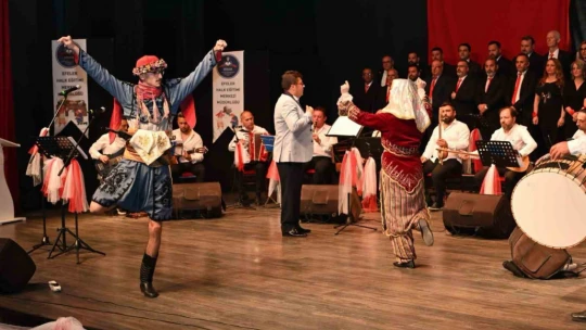 Anadolu türküleri izleyenleri mest etti