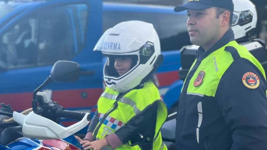 Anaokul öğrencilerine 'Vatan Sevgisi'ni anlattılar