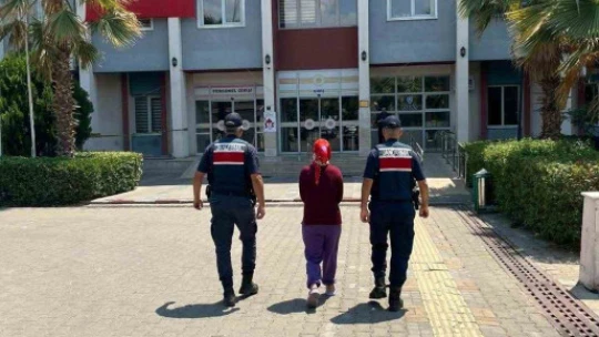 Aranan şahıslar jandarmadan kaçamadı