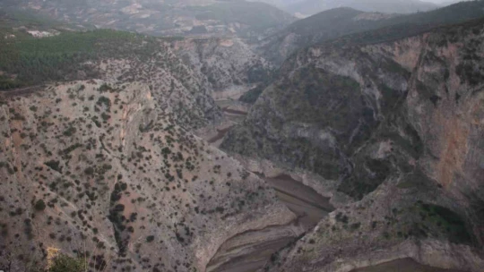 Arapapıştı Kanyonu suya kavuşacağı günü bekliyor