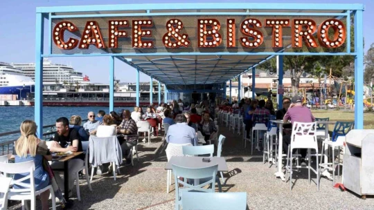 Arya tesisleri Kuşadalıların vazgeçilmez adresi oldu