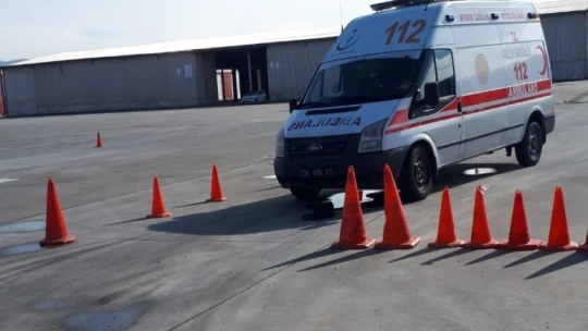 Aydın'da ambulans şoförlerine eğitim verildi