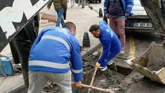 ASKİ ve Büyükşehir Belediyesi ekipleri teyakkuza geçti