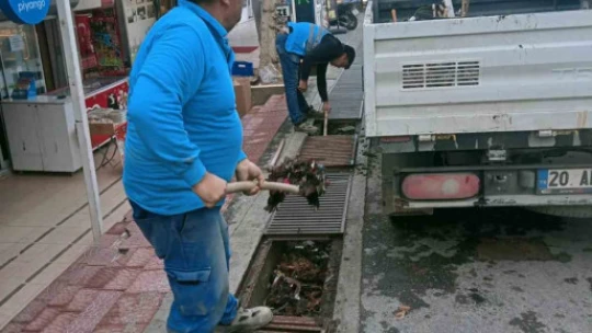 ASKİ ve Büyükşehir Belediyesi ekipleri teyakkuza geçti