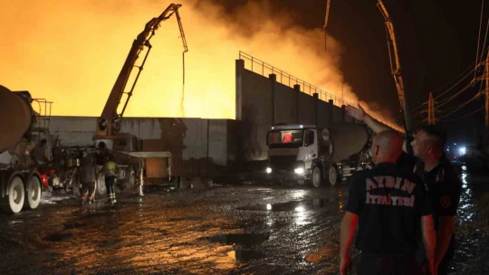 Ateş savaşçıları hem alevlere hem de zamana direniyor