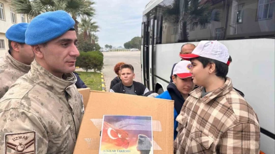 Atkılar Mehmetçikler için örüldü