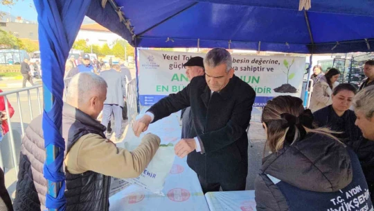 Aydın BŞB Sultanhisar'da 15 bin adet fide dağıttı