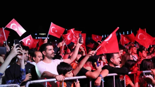 Aydın Büyükşehir Belediyesi 19 Mayıs'ı binlerce Aydınlıyla kutladı