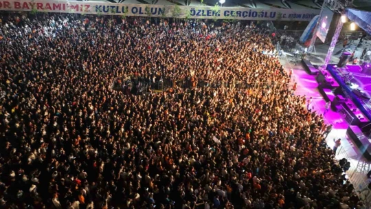 Aydın Büyükşehir Belediyesi 19 Mayıs'ı binlerce Aydınlıyla kutladı